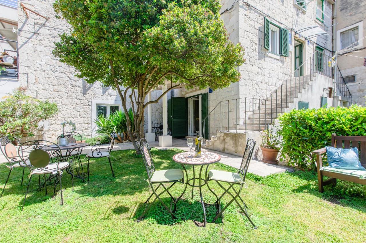 Jes Old Town Luxury Rooms Split Exterior photo